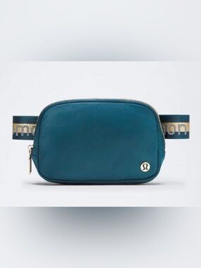 ✨NWT Lululemon Teal & Gold Everywhere Belt Bag✨